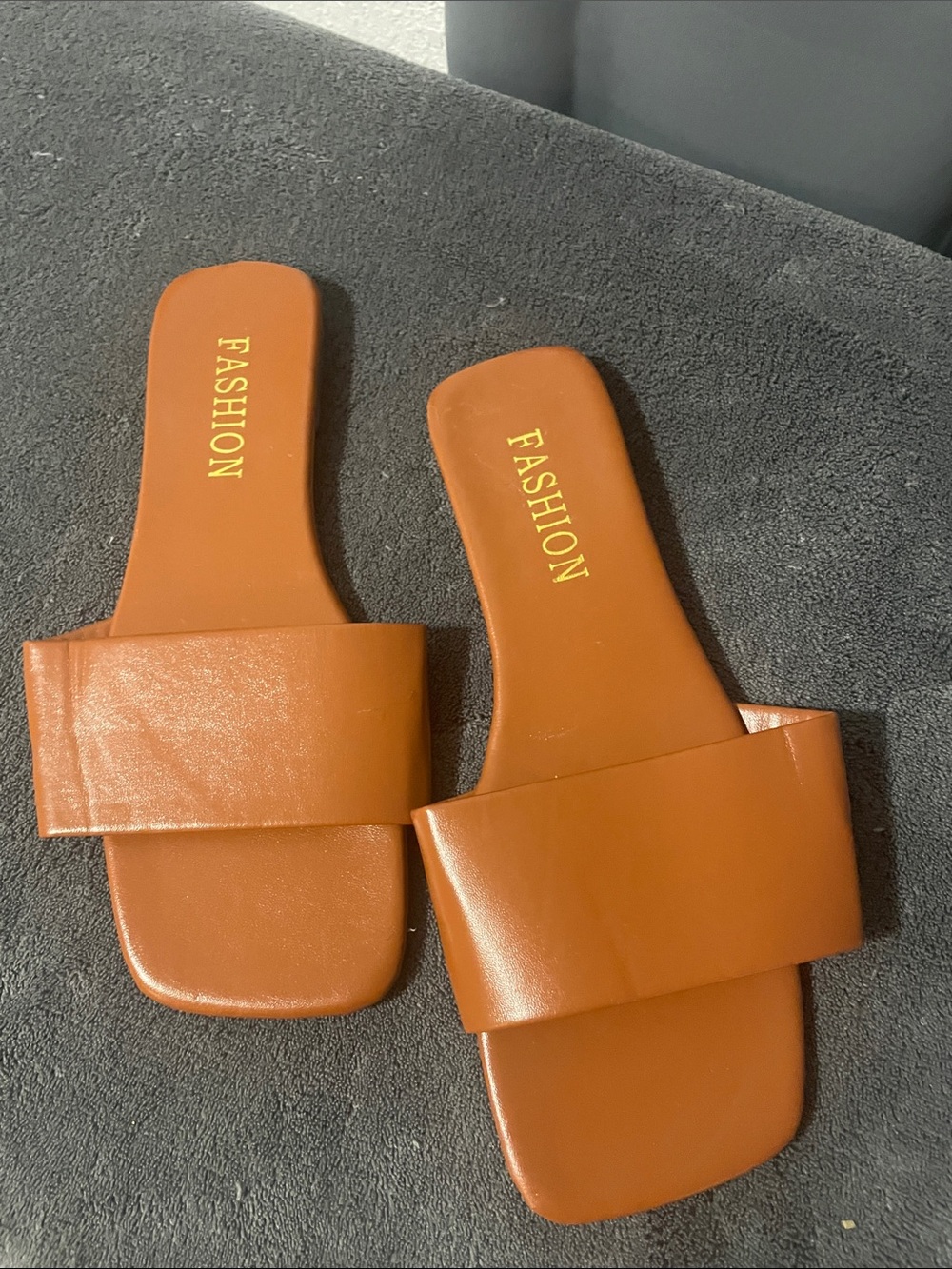 Women's Tan Slide Sandals NWOT